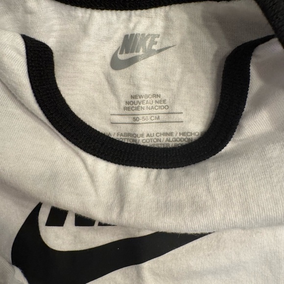 Nike Outfit - Picture 4 of 5